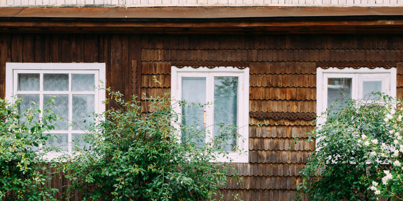 How Does Cedar Shake Cleaning Protect Your Home?