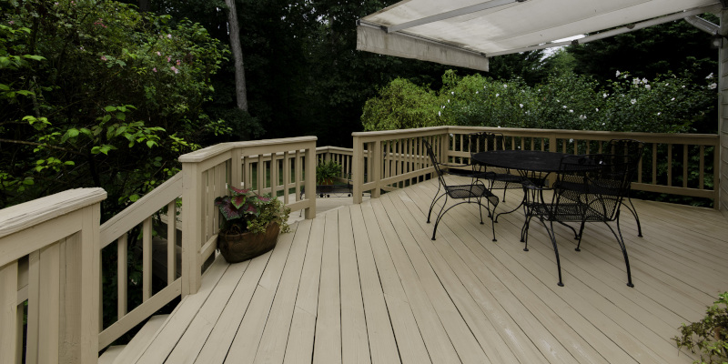 A Step-by-Step Process for Deck Soft Washing 